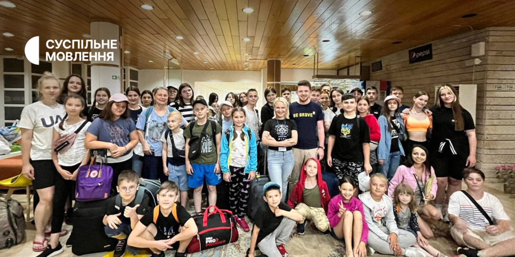На узбережжі Чорного моря та в Карпатах Румунії — як відпочили діти працівників Суспільного
