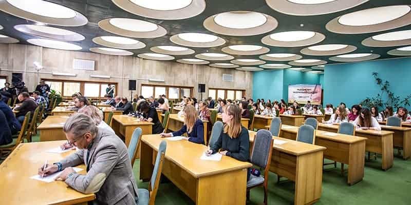 UA: ПЕРШИЙ покаже XXI Радіодиктант національної єдності