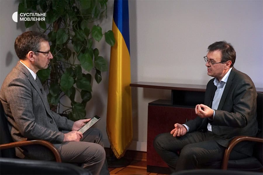 Данило Гетманцев Голова Комітету Верховної Ради України з питань фінансів, податкової та митної політики Данило Гетманцев пояснив свою позицію щодо тисячі «Зимової єПідтримки» для українців, підвищення податків, відреагував на критику та заяви про тиск на бізнес.