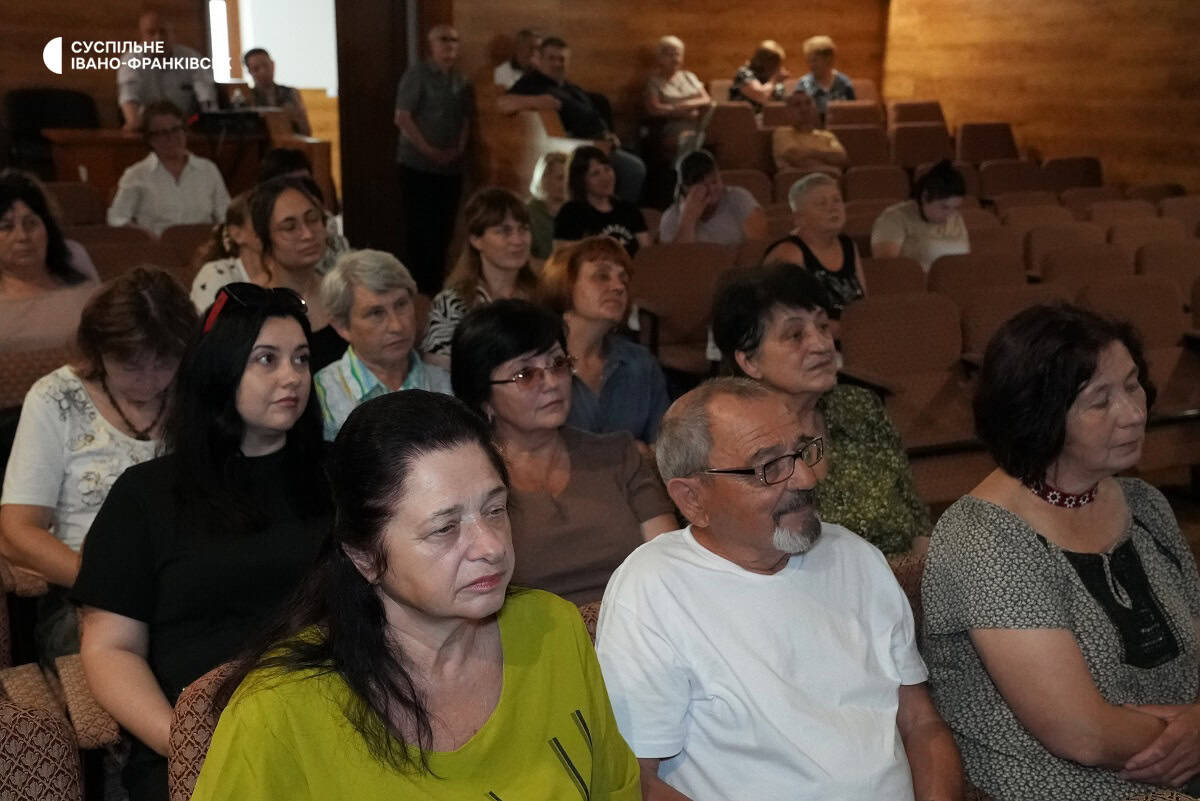 Показ стрічки «Августдорф» у Снятині