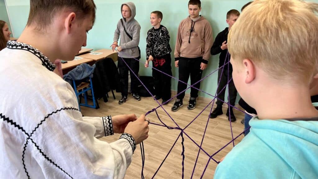 Інтерактив «нитка доброти»
