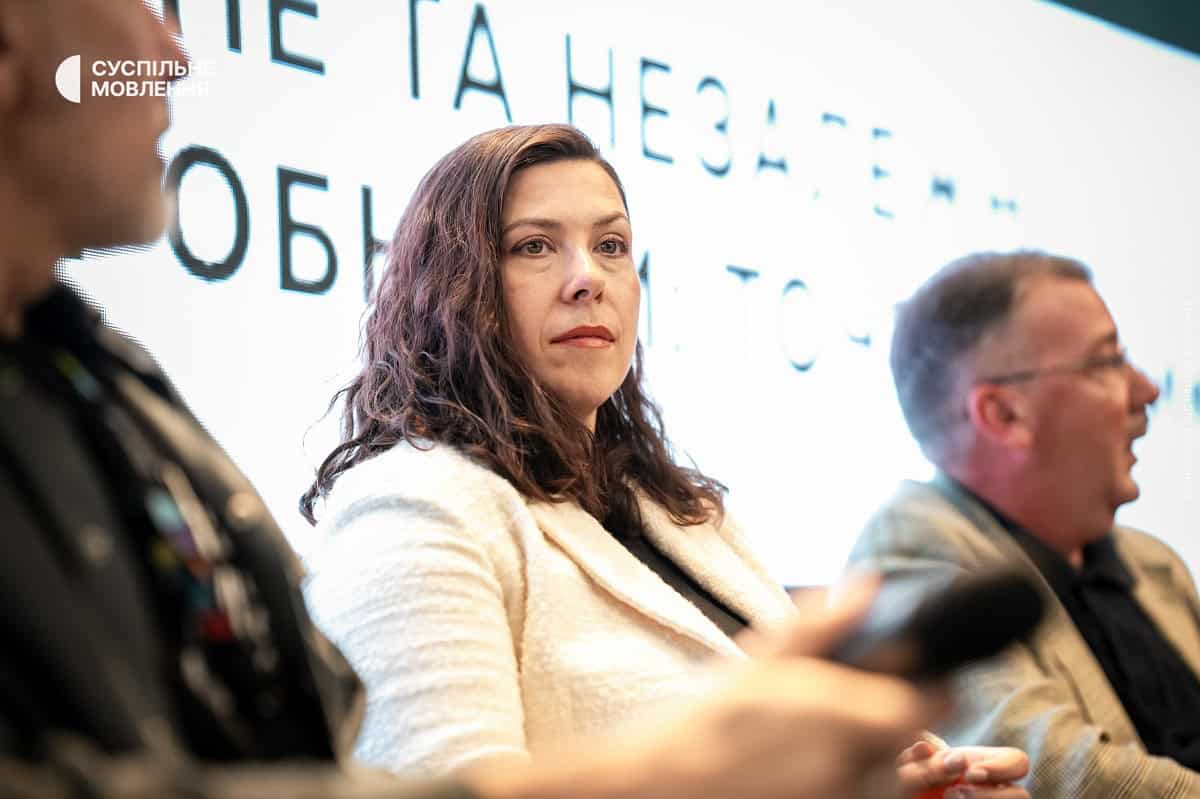 Перша панельна дискусія «Суспільне та незалежні кіновиробники: точки дотику»