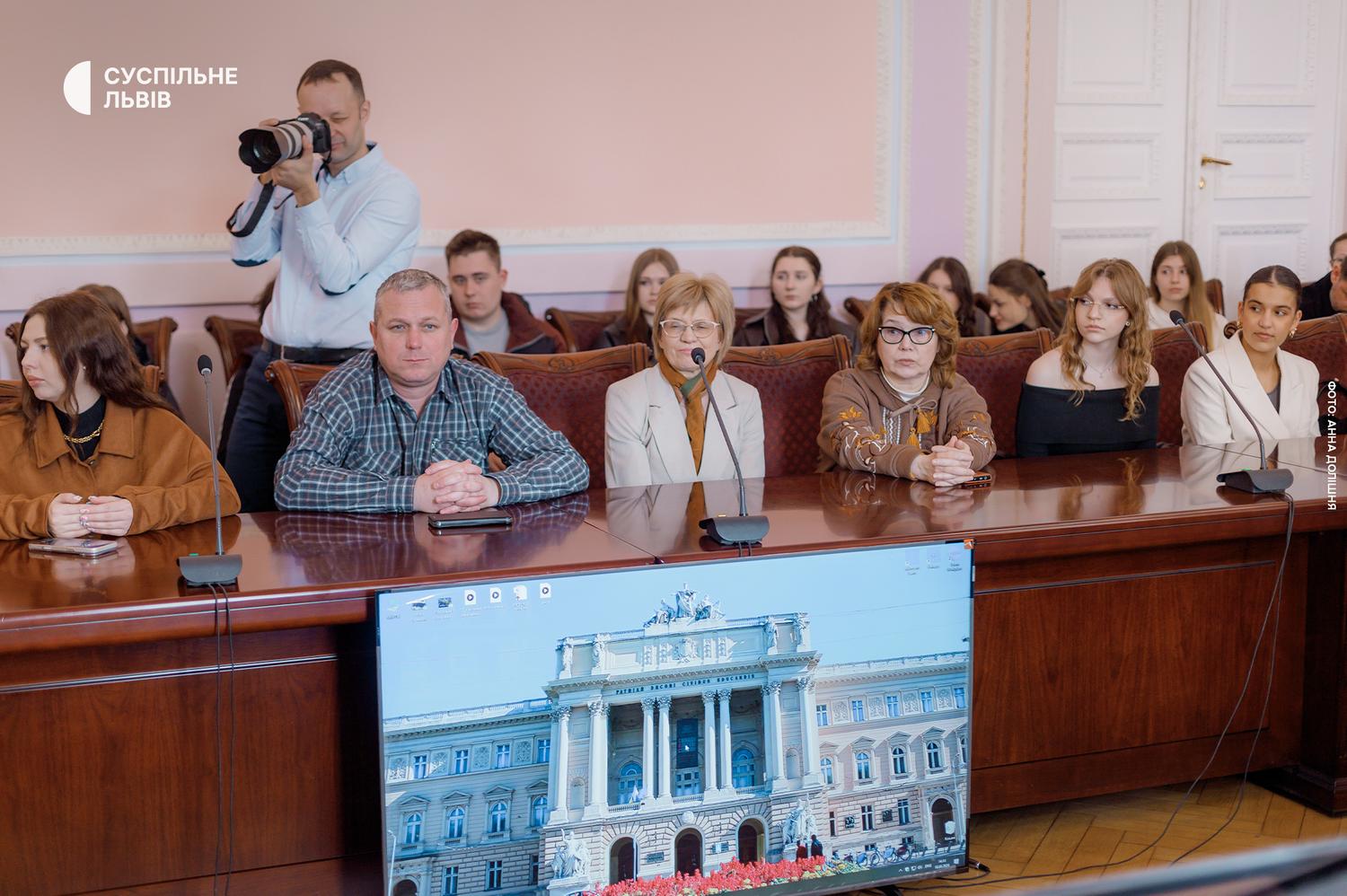 Зустріч представників ЛНУ і Суспільного Зустріч представників ЛНУ і Суспільного