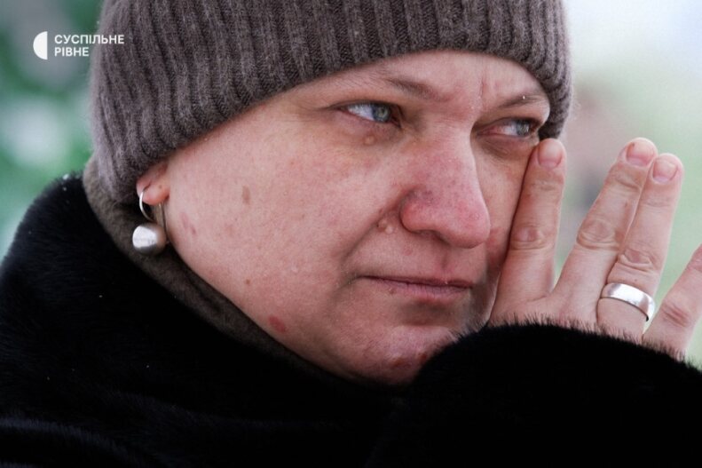 Мати загиблого захисника Світлана Алексєєнко