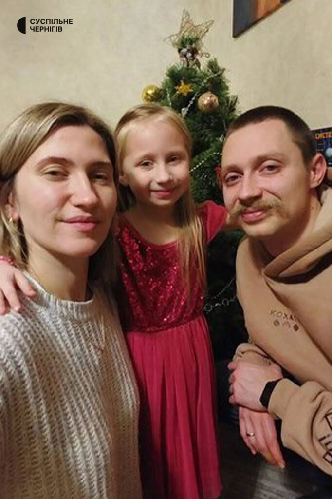 Вікторія та Дмитро Горнови зі старшою донькою Вікторія та Дмитро Горнови зі старшою донькою