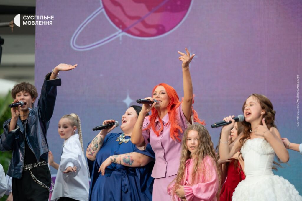 Спільний виступ Світлани Тарабарової та alyona alyona з учасниками Нацвідбору Спільний виступ Світлани Тарабарової та alyona alyona з учасниками Нацвідбору