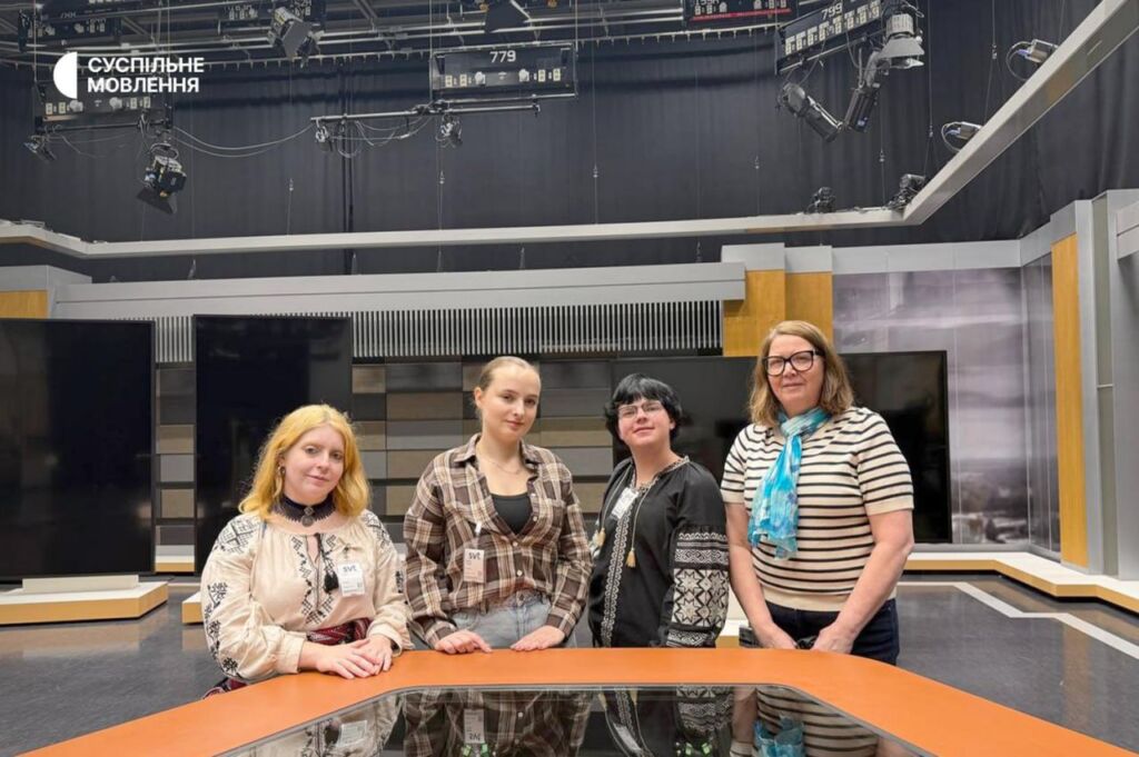 Лауреати Програми імені Ірини Цибух з Cecilia Andersson в одній зі студій SVT